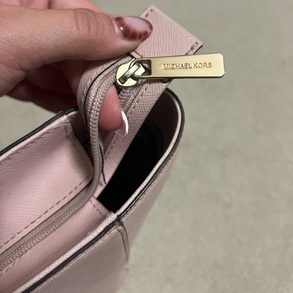 Michael Kors Light Pink Jet Set Travel Tote Purse - Picture 10 of 16